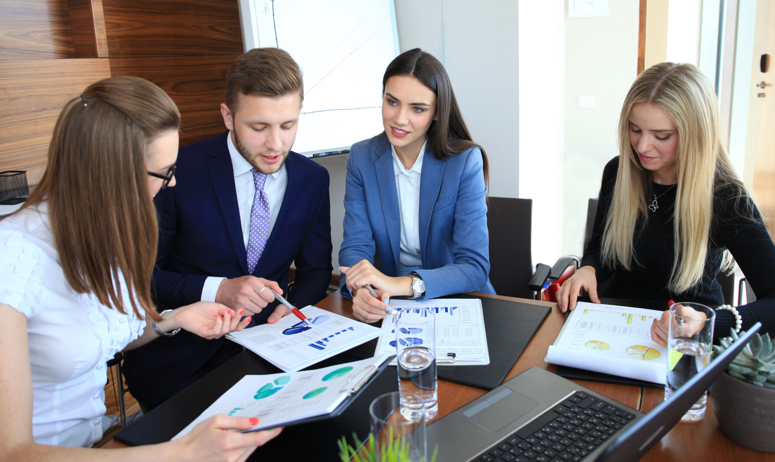 Most Profitable Business Ideas in Dubai for 2025